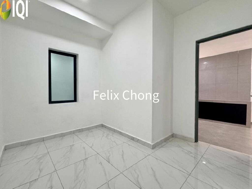 Plentong Baru 2 Sty Terrace,Renovated,Permas Jaya,Masai,Extend image