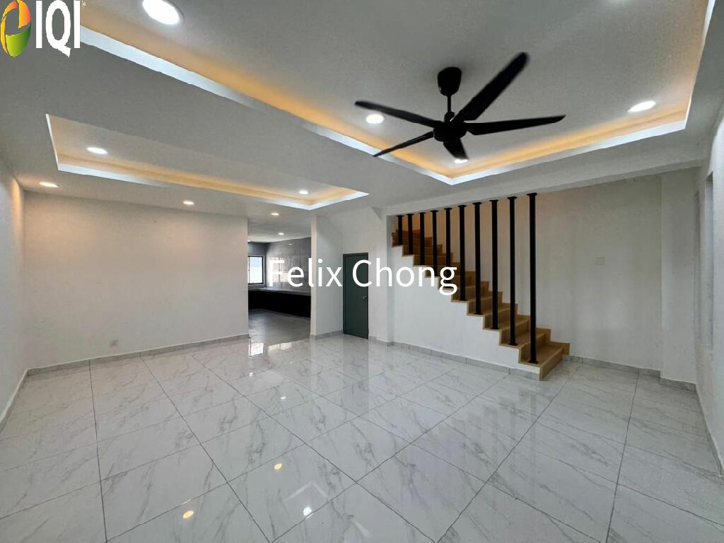 Plentong Baru 2 Sty Terrace,Renovated,Permas Jaya,Masai,Extend image