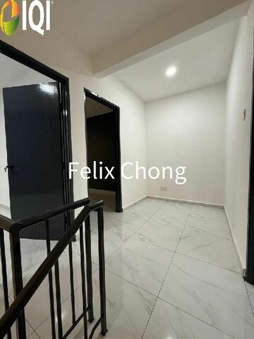 Taman Nusantara 2 Sty Medium Cost,Gelang Patah,Renovated,Extend image