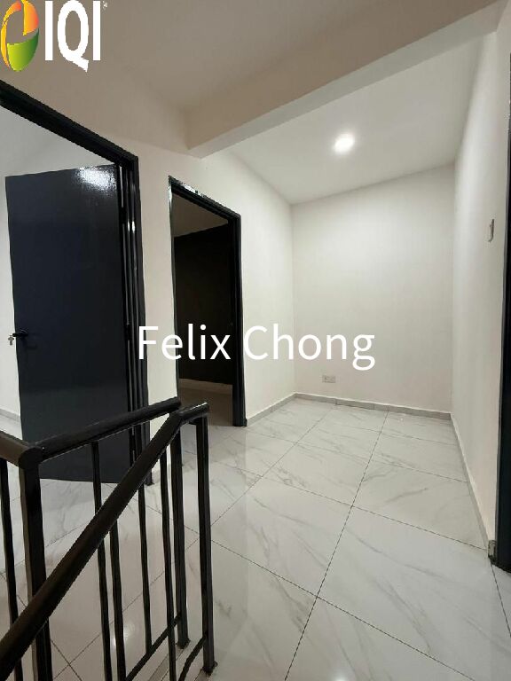 Taman Nusantara 2 Sty Medium Cost,Gelang Patah,Renovated,Extend image