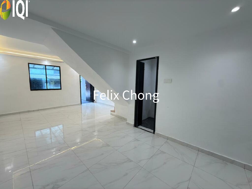Permas Jaya 2 Sty Low Cost,Renovated,Extend,Johor Bahru,Jalan Permas image