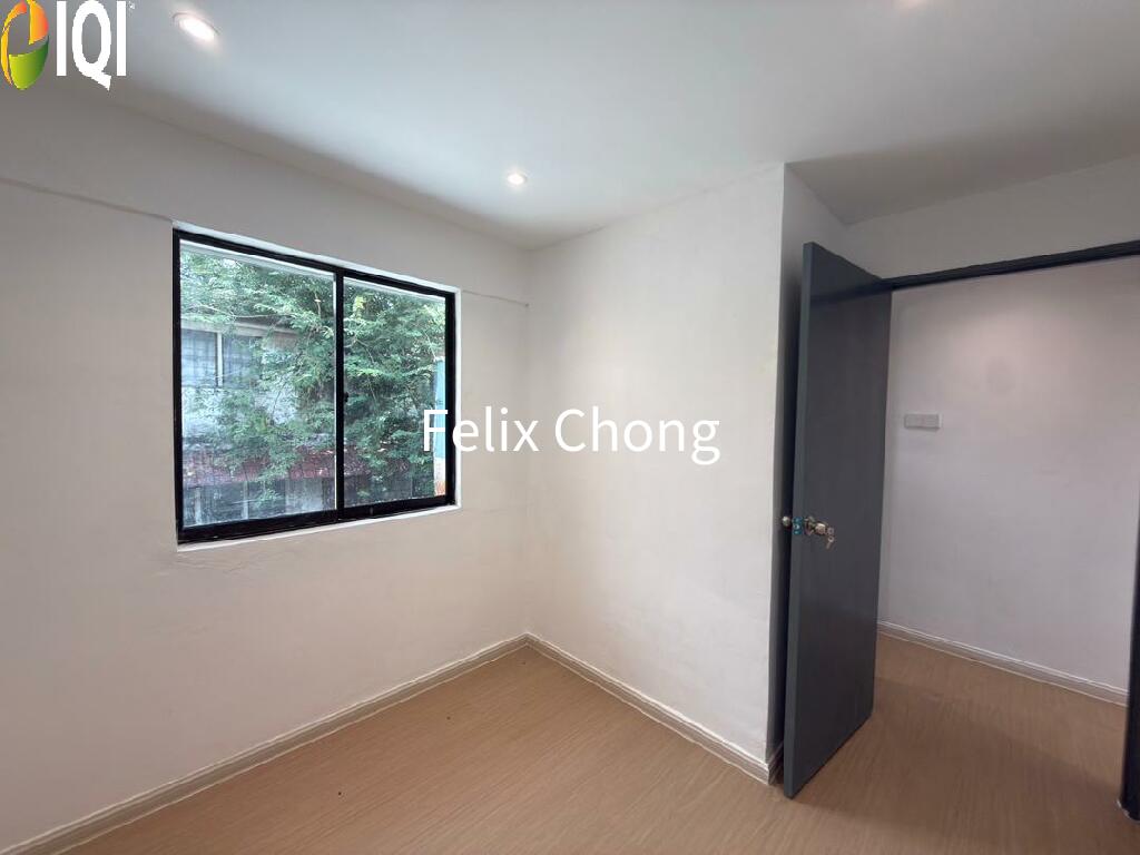 Permas Jaya 2 Sty Low Cost,Renovated,Extend,Johor Bahru,Jalan Permas image