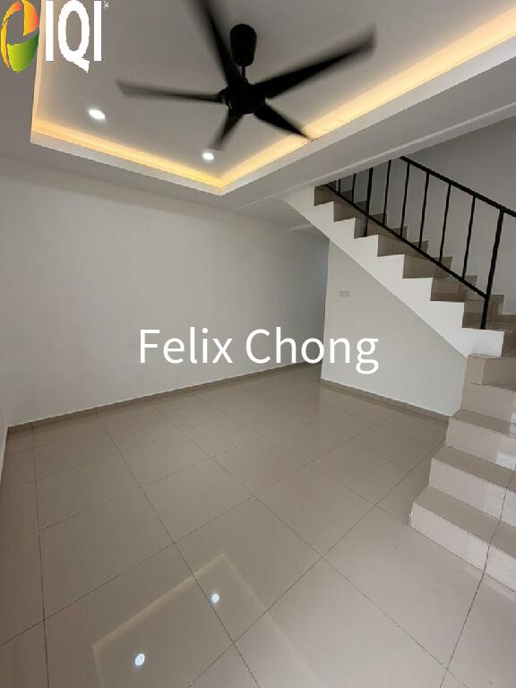 Taman Sri Makmur Double Storey Low Cost,Pontian,Renovated,Extend image