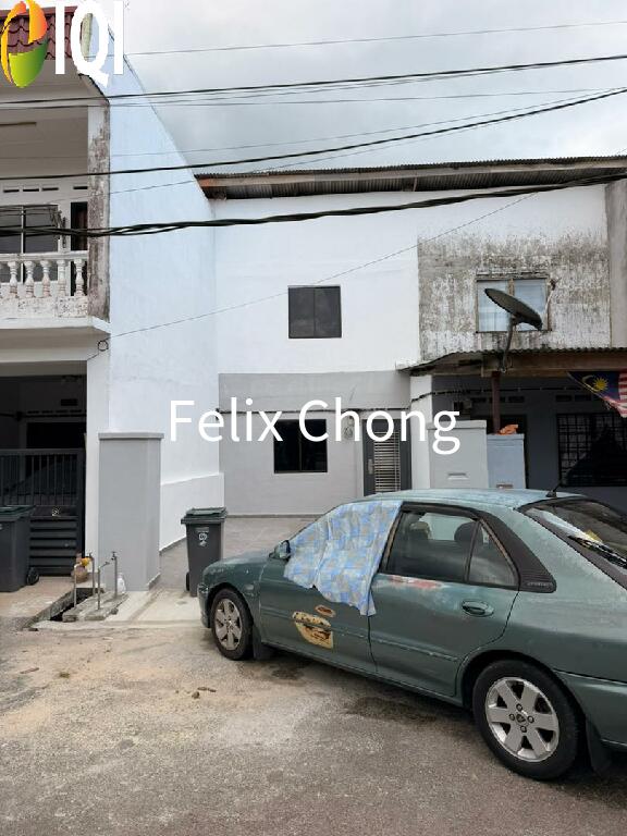 Taman Sri Makmur Double Storey Low Cost,Pontian,Renovated,Extend image