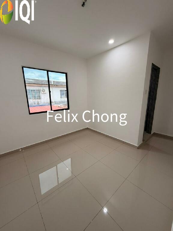 Taman Sri Makmur Double Storey Low Cost,Pontian,Renovated,Extend image