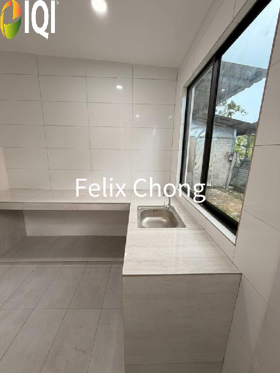 Taman Sri Makmur Double Storey Low Cost,Pontian,Renovated,Extend image