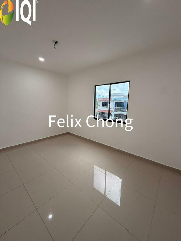 Taman Sri Makmur Double Storey Low Cost,Pontian,Renovated,Extend image