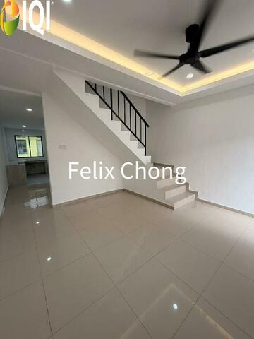 Taman Sri Makmur Double Storey Low Cost,Pontian,Renovated,Extend image