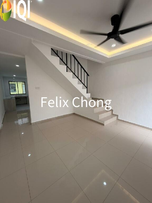 Taman Sri Makmur Double Storey Low Cost,Pontian,Renovated,Extend image