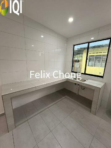 Taman Sri Makmur Double Storey Low Cost,Pontian,Renovated,Extend image