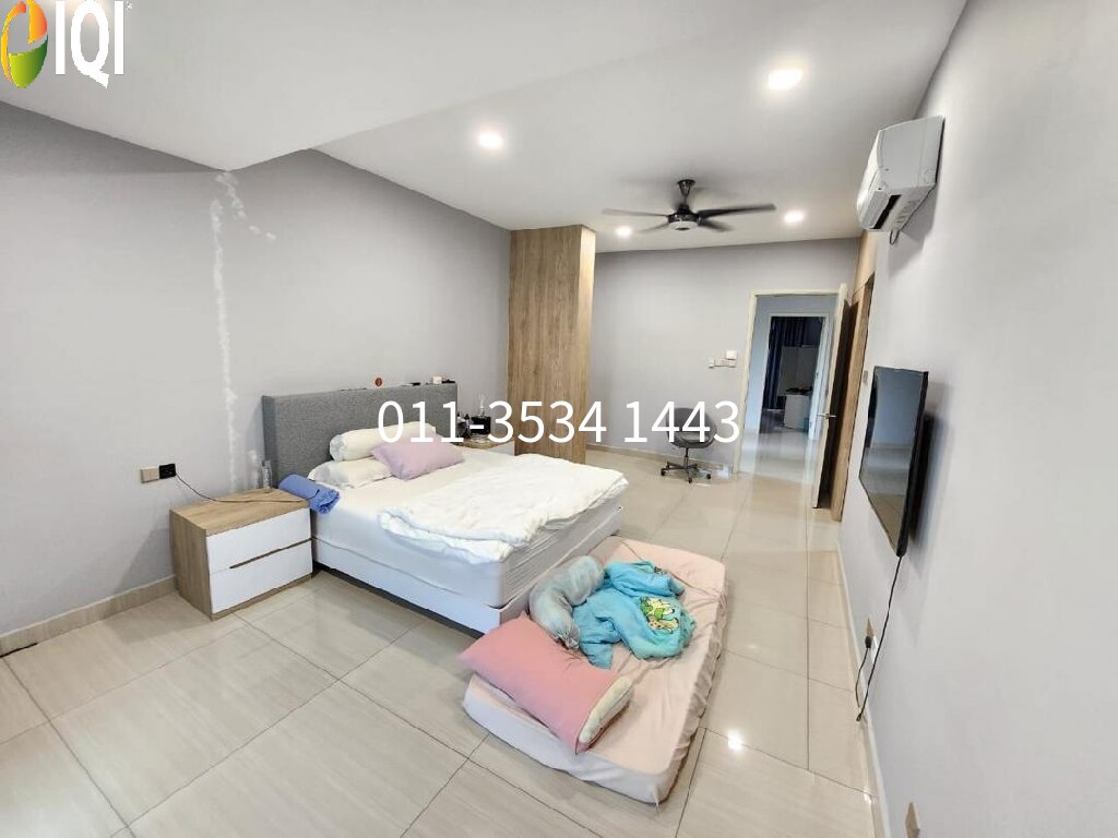 Ponderosa Green image