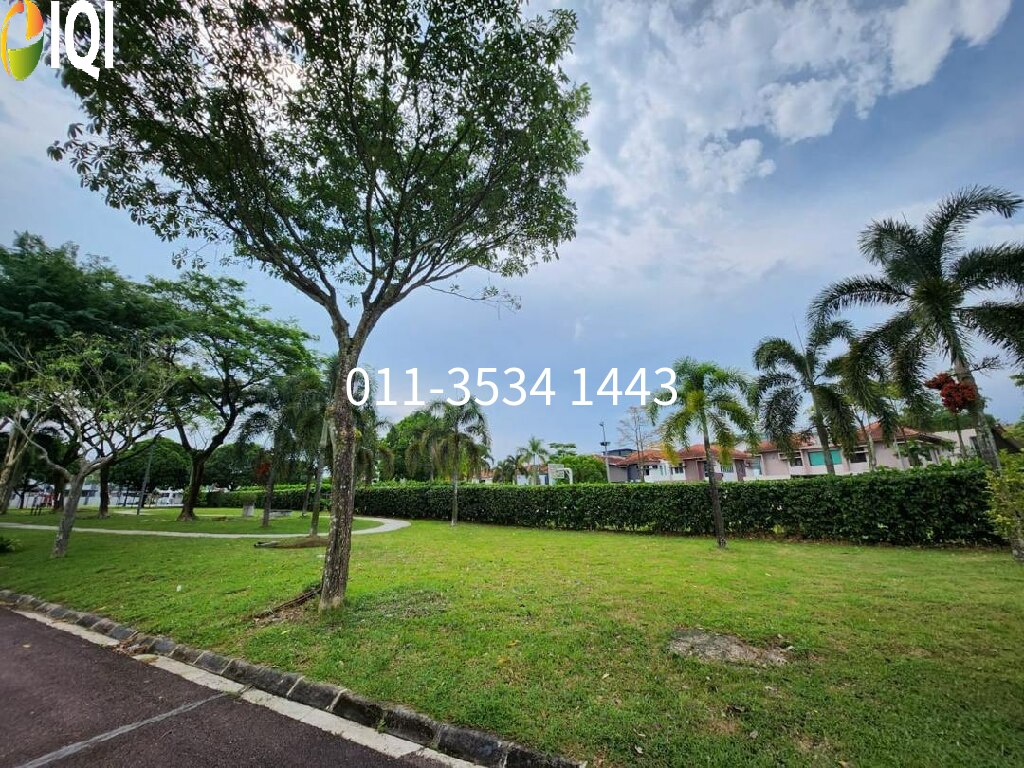 Ponderosa Green image