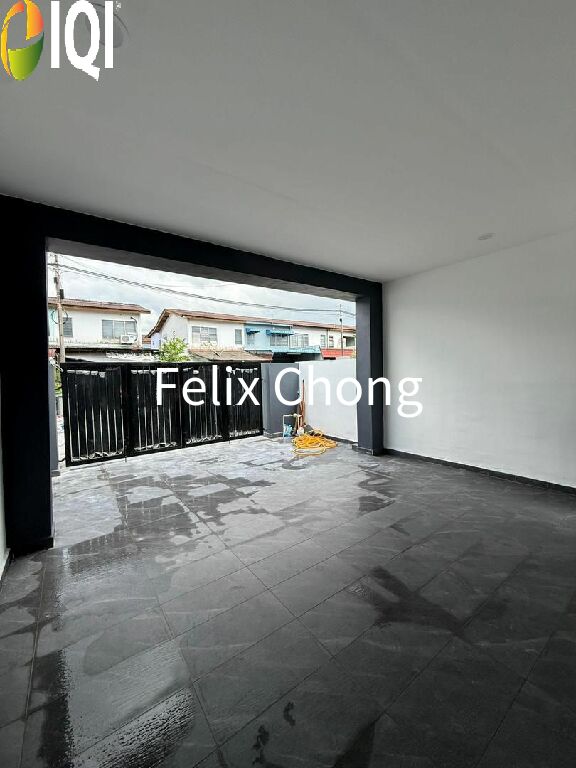 Taman Damai Jaya 2 Sty Low Cost Endlot,Jalan Tenang,Skudai,Renovated image