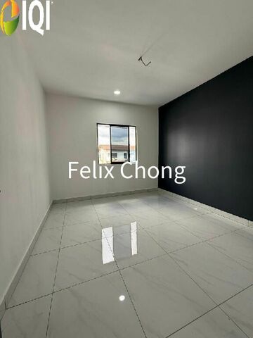 Taman Damai Jaya 2 Sty Low Cost Endlot,Jalan Tenang,Skudai,Renovated image