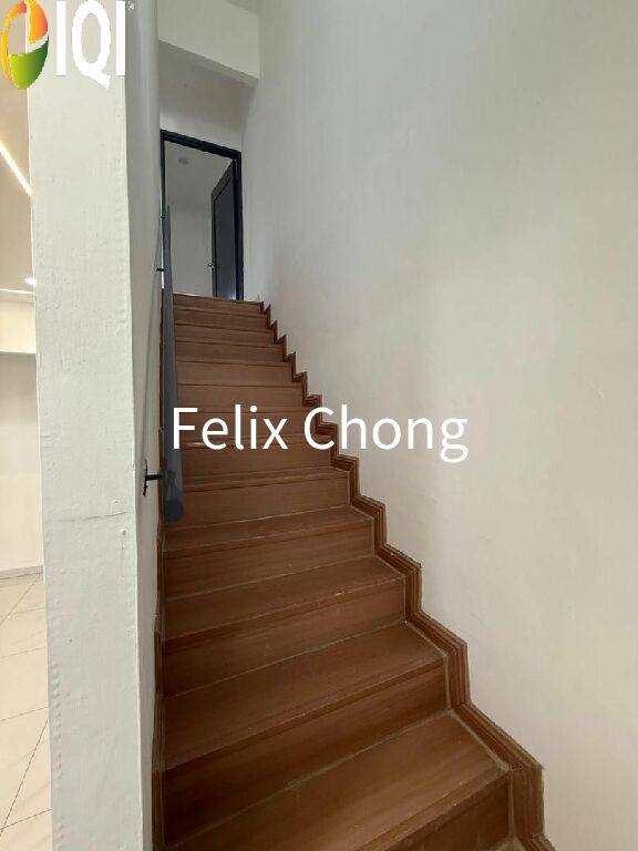 Taman Damai Jaya 2 Sty Low Cost Endlot,Jalan Tenang,Skudai,Renovated image