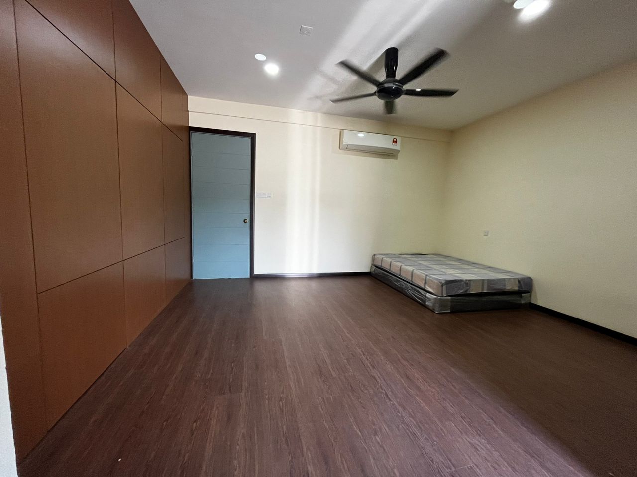 TAMAN PERTAMA PENAMPANG image