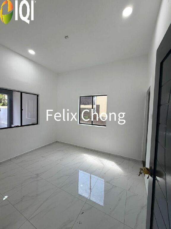 Taman Mas 1 Sty Terrace Endlot,Jalan Sabar,Kulai,Renovated,Bumi Lot image