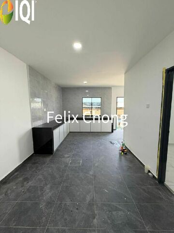 Taman Mas 1 Sty Terrace Endlot,Jalan Sabar,Kulai,Renovated,Bumi Lot image