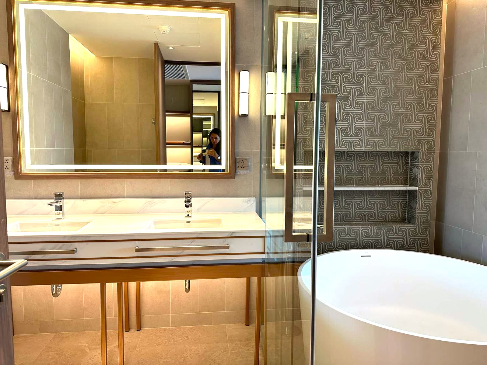 Ocean View Residence with Jacuzzi | Angsana, Laguna Phuket image