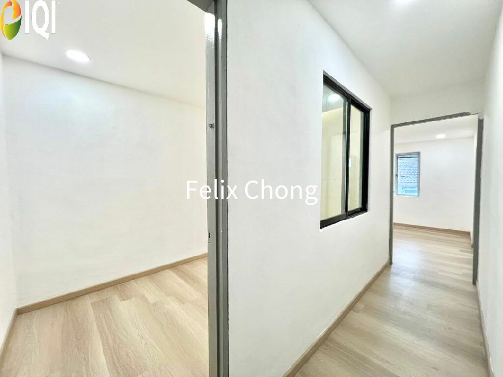 Taman Desa Cemerlang 2 Sty Low Cost,Jalan Lanjut,Ulu Tiram,Renovated image