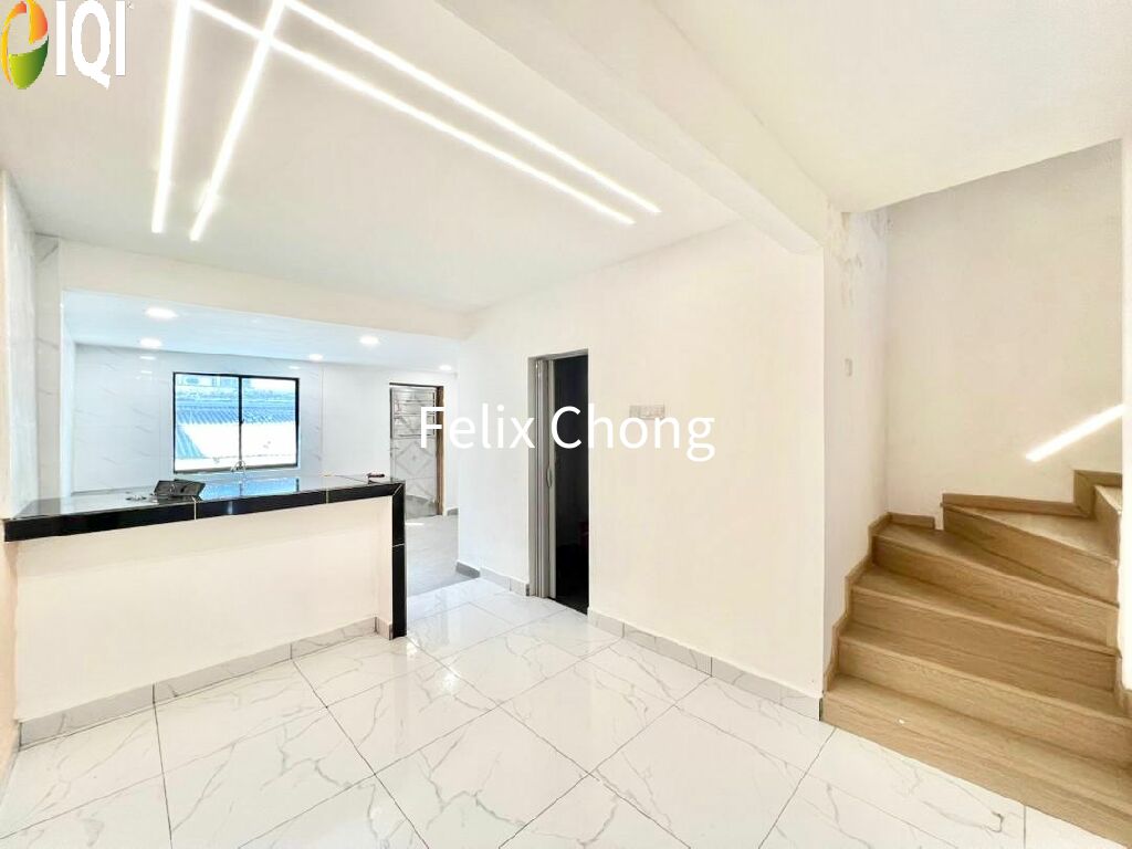 Taman Desa Cemerlang 2 Sty Low Cost,Jalan Lanjut,Ulu Tiram,Renovated image