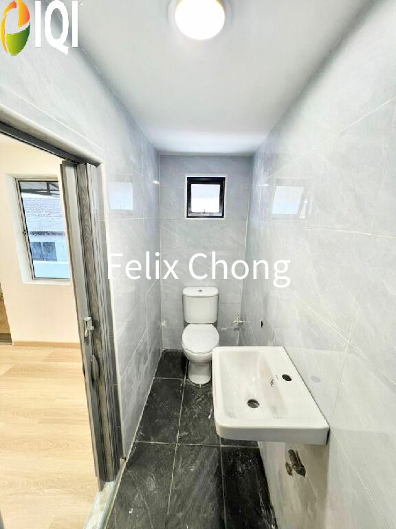 Taman Desa Cemerlang 2 Sty Low Cost,Jalan Lanjut,Ulu Tiram,Renovated image