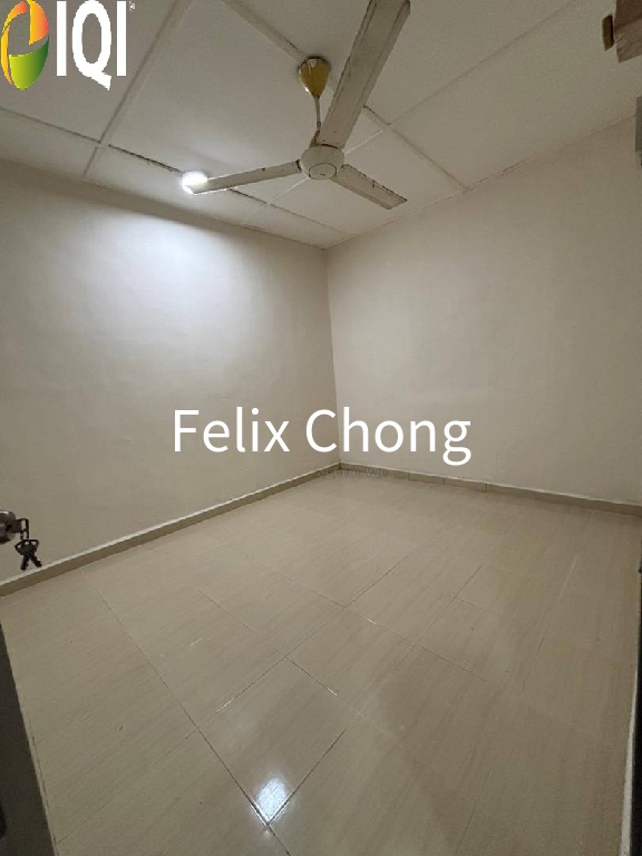 Taman Sri Pulai 1 Sty Low Cost,Jalan Pakis,Kangkar Pulai,Renovated image