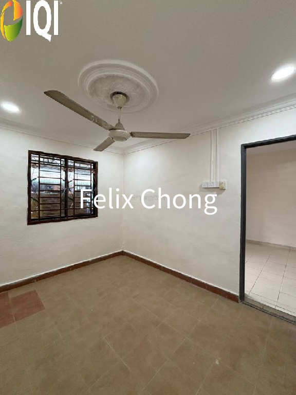 Taman Sri Pulai 1 Sty Low Cost,Jalan Pakis,Kangkar Pulai,Renovated image