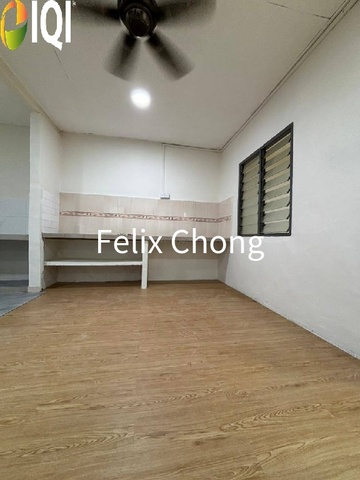 Taman Sri Pulai 1 Sty Low Cost,Jalan Pakis,Kangkar Pulai,Renovated image