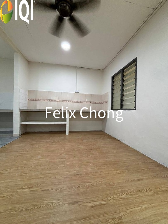 Taman Sri Pulai 1 Sty Low Cost,Jalan Pakis,Kangkar Pulai,Renovated image