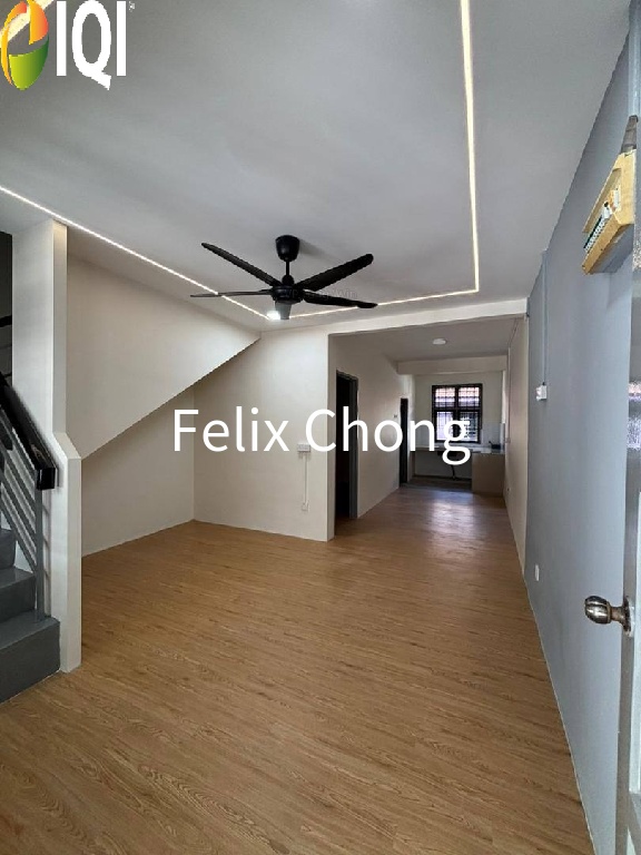 Bandar Putra Kulai 2 Sty Low Cost,Renovated,Jalan Cengal,Full Loan image