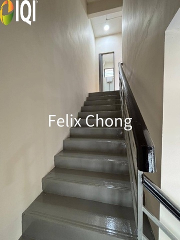 Bandar Putra Kulai 2 Sty Low Cost,Renovated,Jalan Cengal,Full Loan image