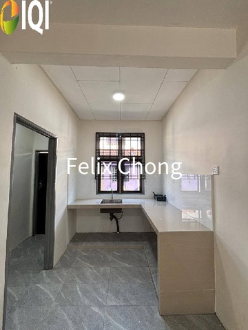 Bandar Putra Kulai 2 Sty Low Cost,Renovated,Jalan Cengal,Full Loan image