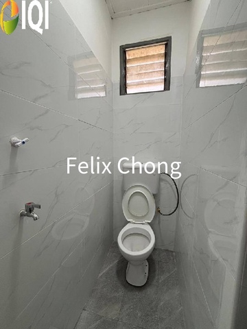 Bandar Putra Kulai 2 Sty Low Cost,Renovated,Jalan Cengal,Full Loan image