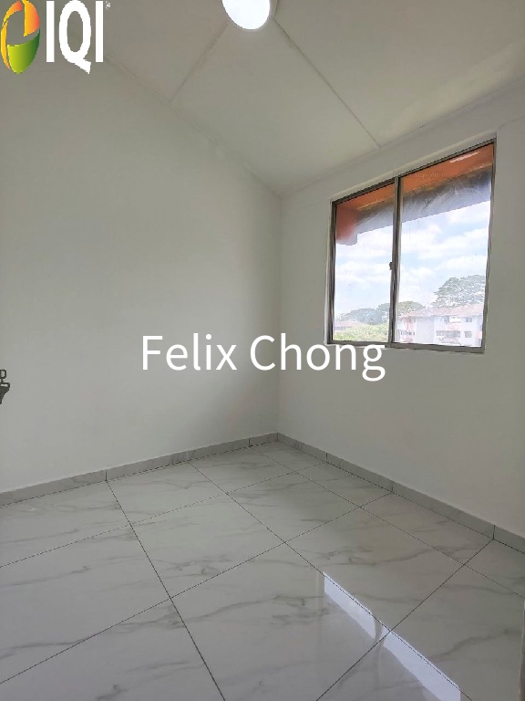 Taman Rinting Low Cost Flat,Jalan Balau,Masai,Renovated,High Floor image
