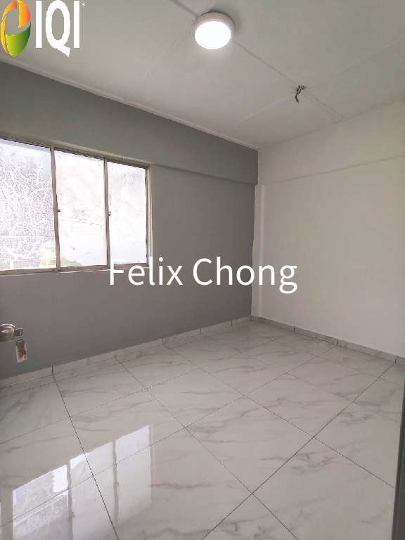 Taman Rinting Low Cost Flat,Jalan Balau,Masai,Renovated,High Floor image