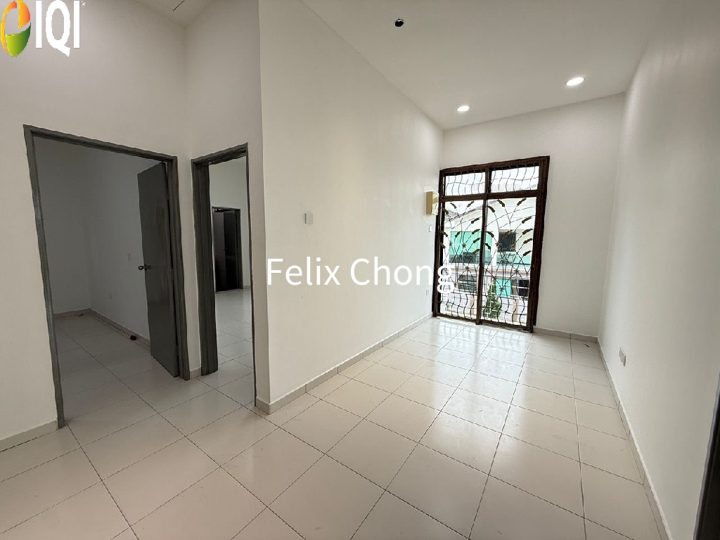 Taman Mutiara Mas Double Storey Cluster,Renovated,Skudai,Bumi Lot image
