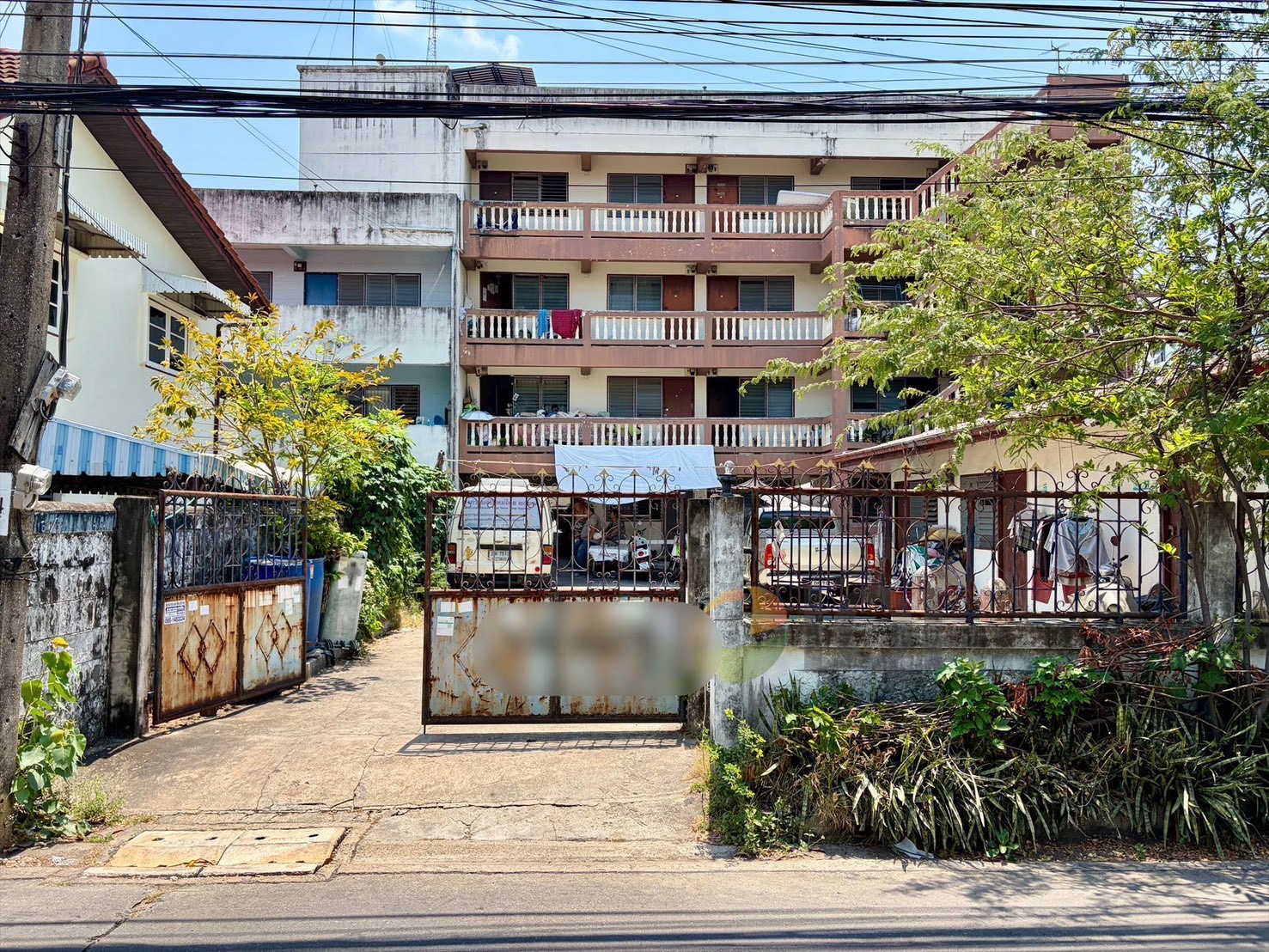 - For Sale: 4-story apartment building in Ladprao Soi 83, prime location near BTS Skytrain & Big C. image