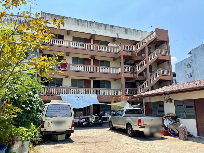 - For Sale: 4-story apartment building in Ladprao Soi 83, prime location near BTS Skytrain & Big C.