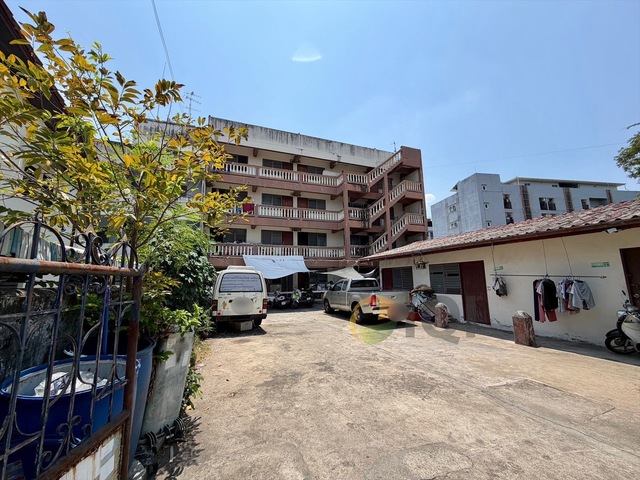 - For Sale: 4-story apartment building in Ladprao Soi 83, prime location near BTS Skytrain & Big C. image