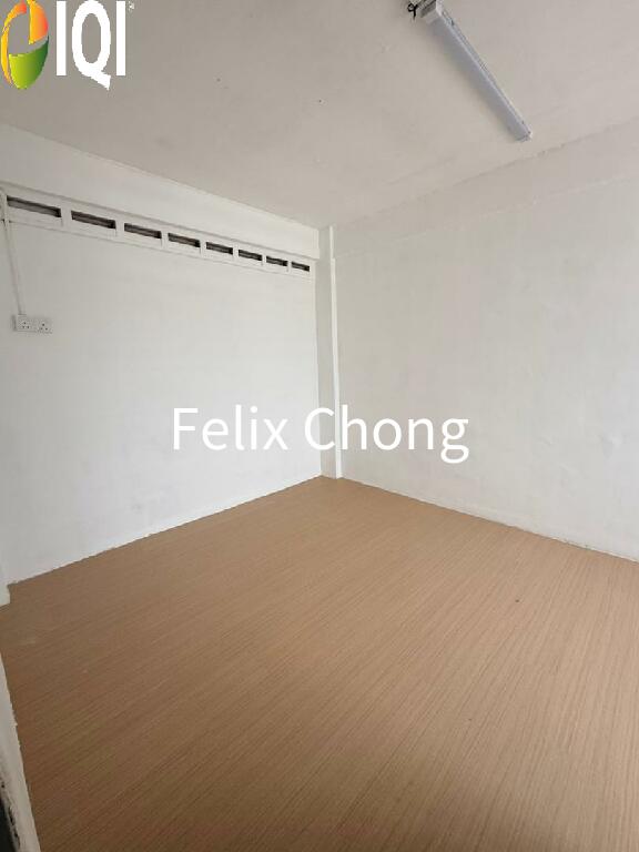 Larkin Low Cost Flat,Johor Bahru,Ground Floor,Renovated,Jb Town,Full Loan image