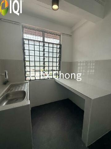 Larkin Low Cost Flat,Johor Bahru,Ground Floor,Renovated,Jb Town,Full Loan image