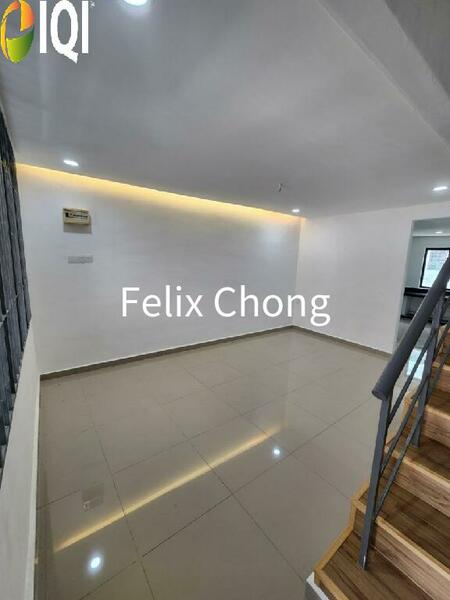 Taman Johor Jaya 2 Sty Low Cost,Jalan Seroja,Johor Bahru,Renovated