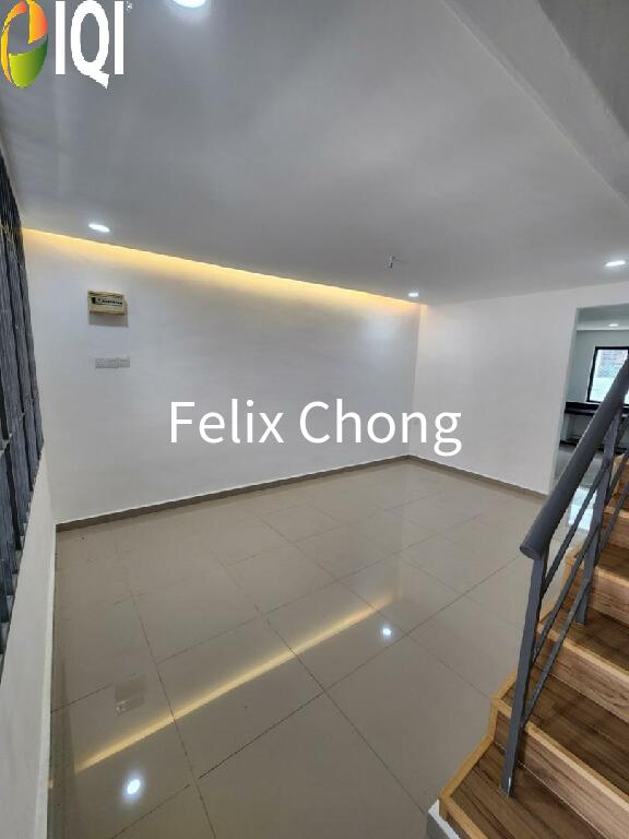 Taman Johor Jaya 2 Sty Low Cost,Jalan Seroja,Johor Bahru,Renovated image