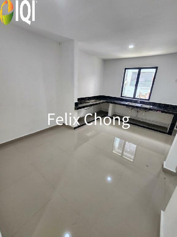 Taman Johor Jaya 2 Sty Low Cost,Jalan Seroja,Johor Bahru,Renovated image