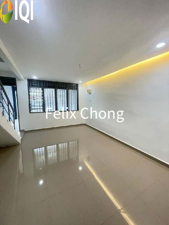 Taman Johor Jaya 2 Sty Low Cost,Jalan Seroja,Johor Bahru,Renovated image