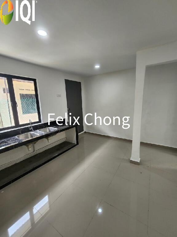 Taman Johor Jaya 2 Sty Low Cost,Jalan Seroja,Johor Bahru,Renovated image