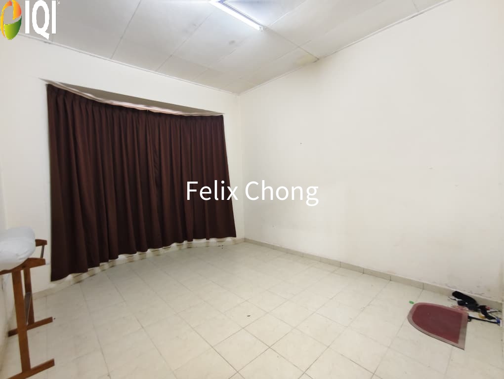 Bandar Putra Kulai Single Storey Corner Lot,Jalan Terkukur,Kulai,Senai image