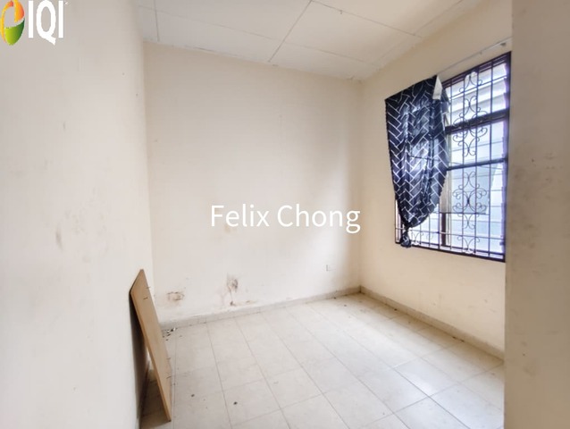 Bandar Putra Kulai Single Storey Corner Lot,Jalan Terkukur,Kulai,Senai photo