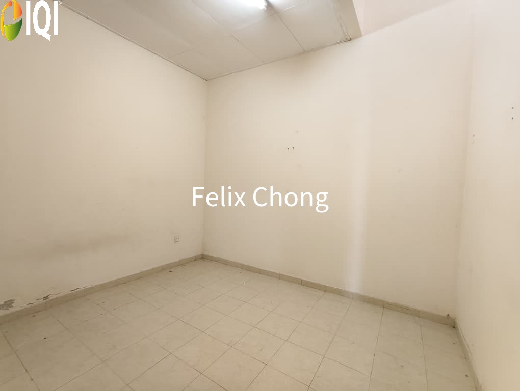 Bandar Putra Kulai Single Storey Corner Lot,Jalan Terkukur,Kulai,Senai image